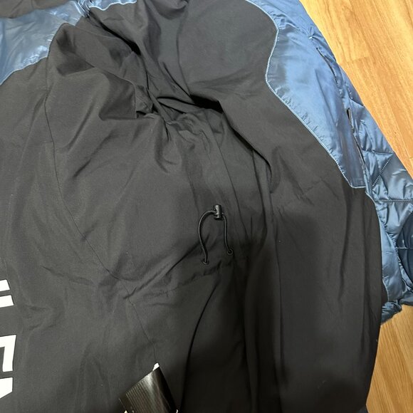 Lululemon Gray Goose Down Feather puffy jacket - Picture 9 of 12